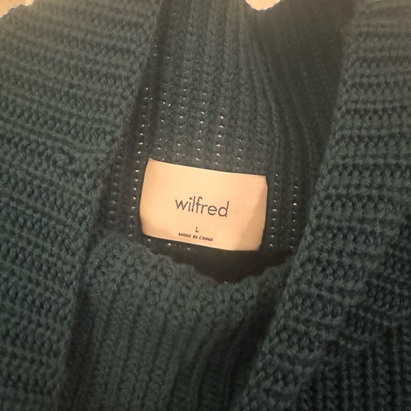 Aritzia Wilfred 100% extra fine Merino wool turtleneck sweater - Picture 3 of 4